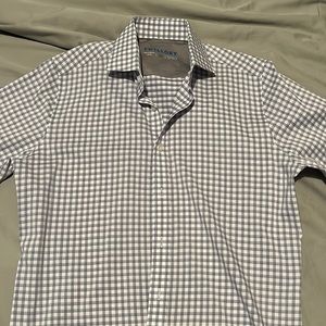 Twillory men’s performance dress shirt trim fit. 15 neck. 32-33 arms